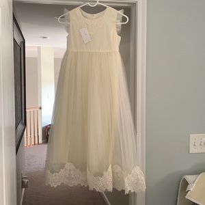 Beautiful ivory dress!  NWT